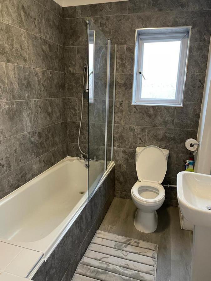 Alder En-Suites Self-Catering With Private Shower 1 Southampton Exterior photo