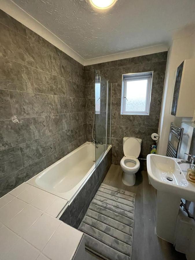 Alder En-Suites Self-Catering With Private Shower 1 Southampton Exterior photo